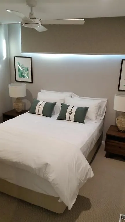 Aqua Aqua Luxury Penthouses Urangan Appartement