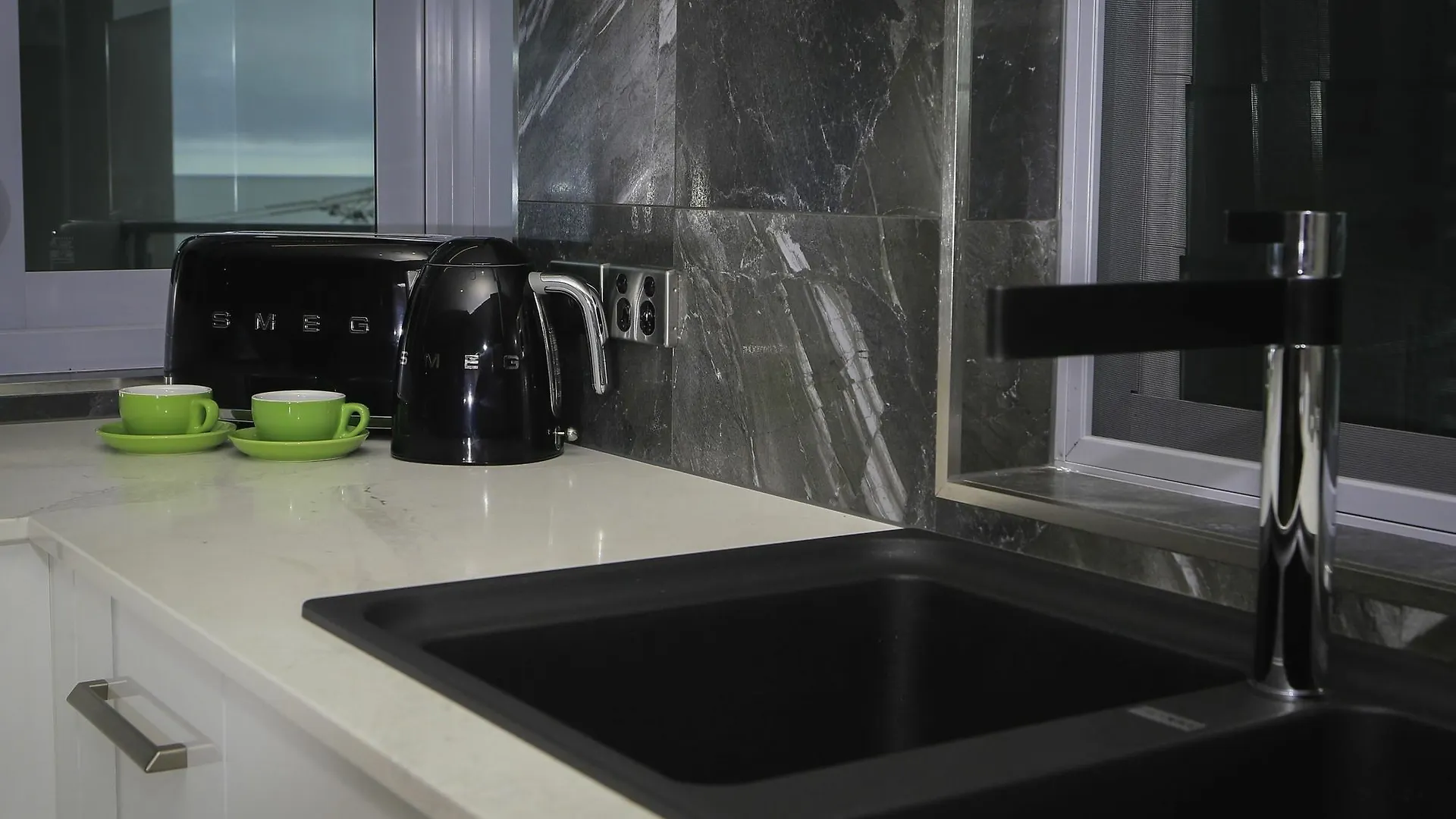 Aqua Aqua Luxury Penthouses Urangan 0*,