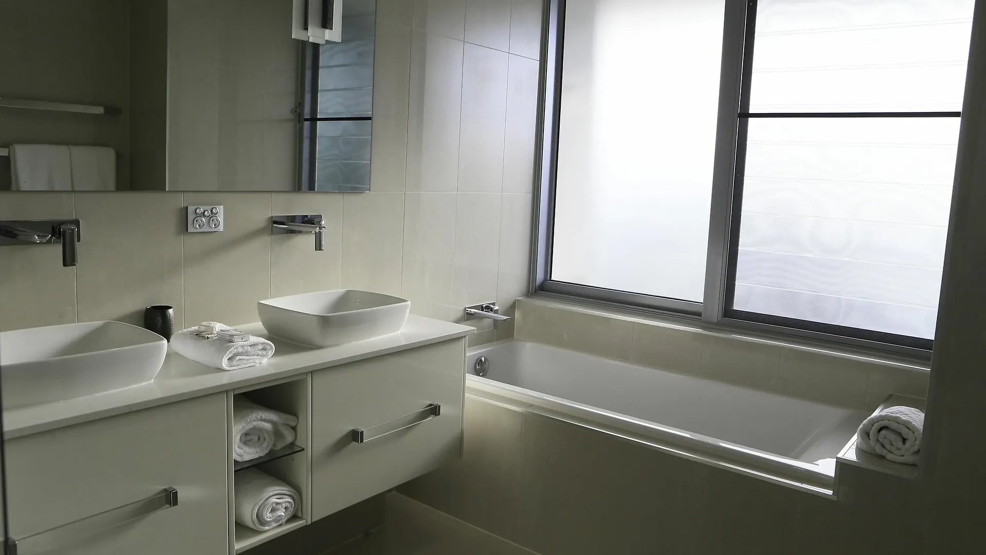 Aqua Aqua Luxury Penthouses Urangan Appartement